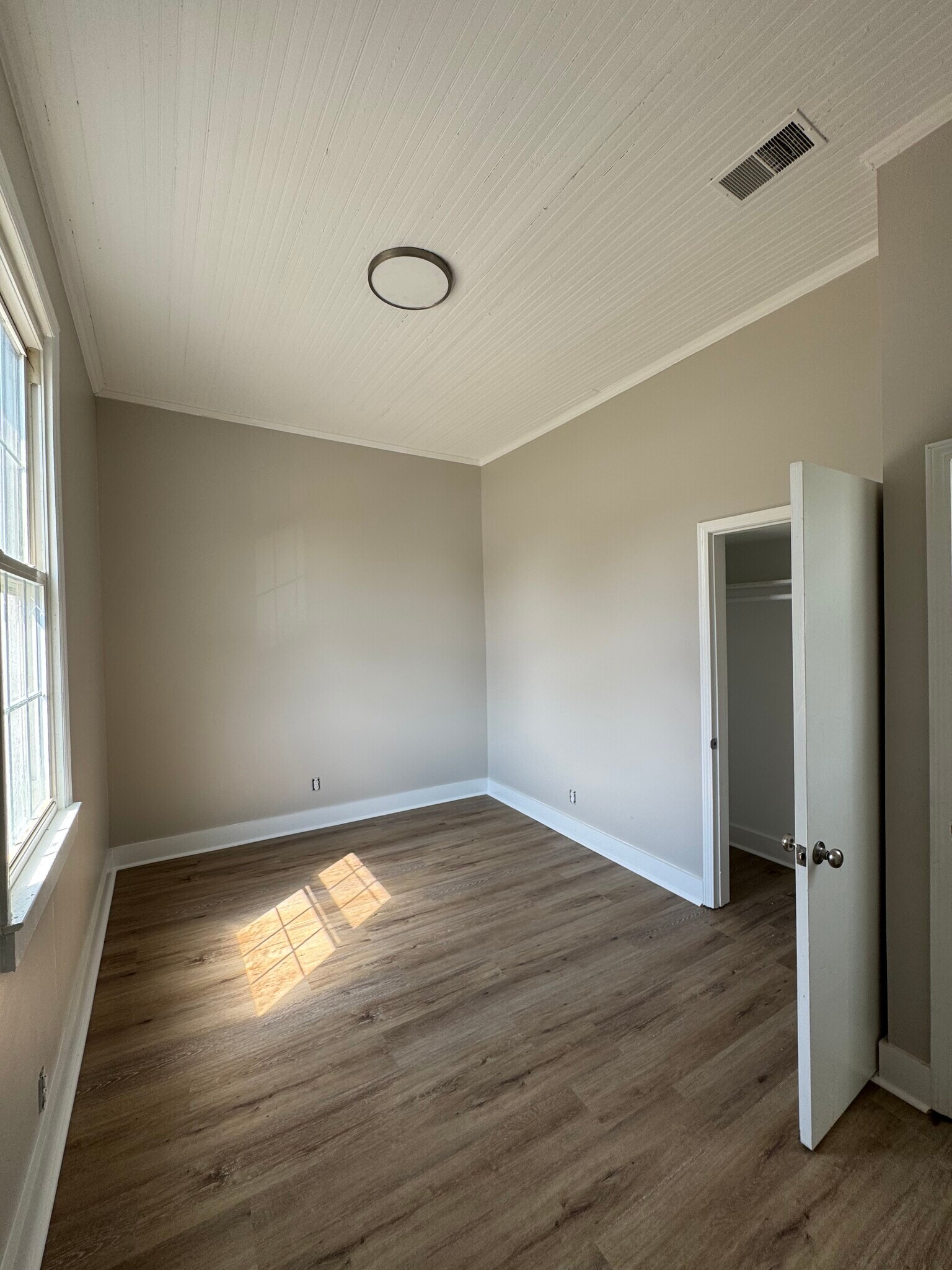 Bedroom 2 - 712 Maryland St