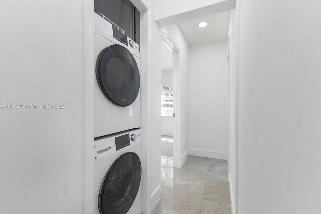Building Photo - 2320 NW 55th St