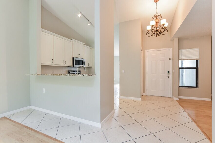 Building Photo - 1058 Dees Dr