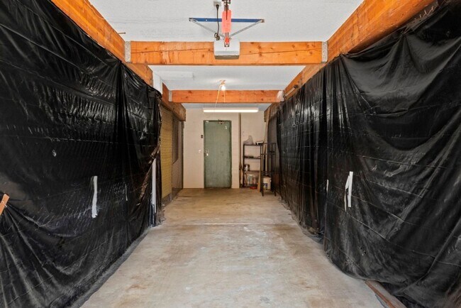 Building Photo - Stylish 1-Bed Condo with Balcony, Garage & Resort-Style Amenities in Mira Mesa