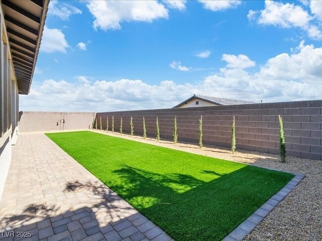Building Photo - 11837 Grassy Pln Ave