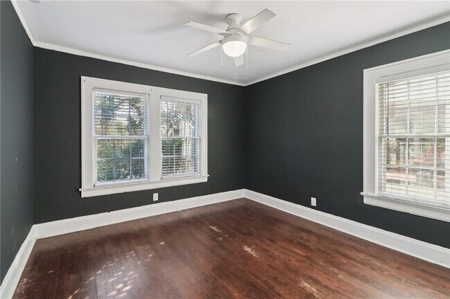 Building Photo - 2649 Jefferson Terrace