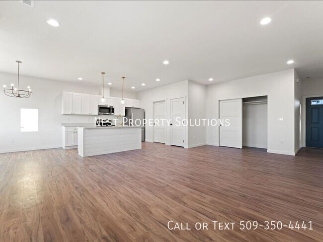 Building Photo - 13436 Rd 4 NE