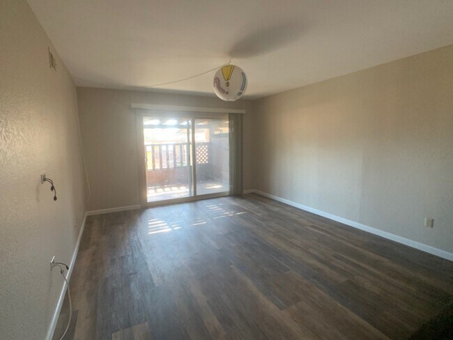 Building Photo - 10263 Caminito Rio Branco