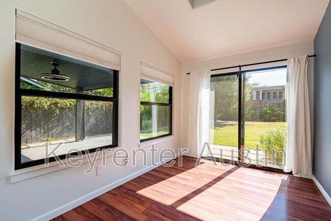 Building Photo - 7501 Daugherty St