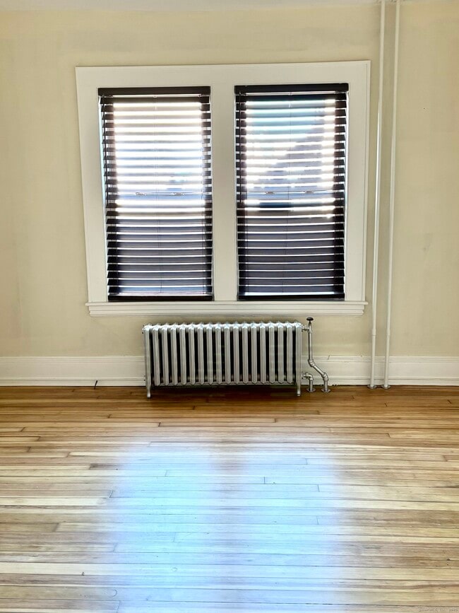 Building Photo - 129 Post Rd