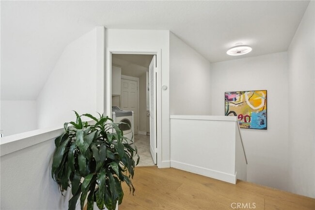 Building Photo - 15 Waterway