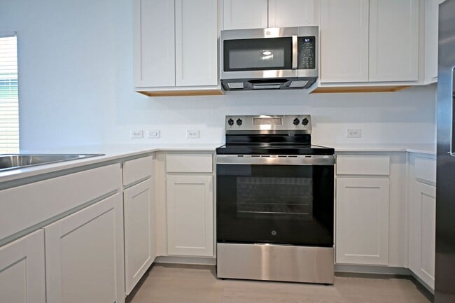 Building Photo - 308 Pacific Waters