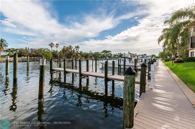 Building Photo - 270 Captains Walk