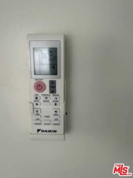 Building Photo - 1241 E 80th St