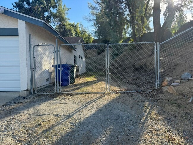 Building Photo - 3BR/2BA Home AVAILABLE NOW For Rent in El Cajon!