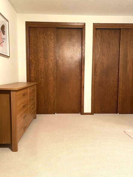 Building Photo - 1475 Sheldon St