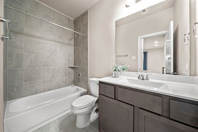 Building Photo - 17214 Broadleaf Oak Dr