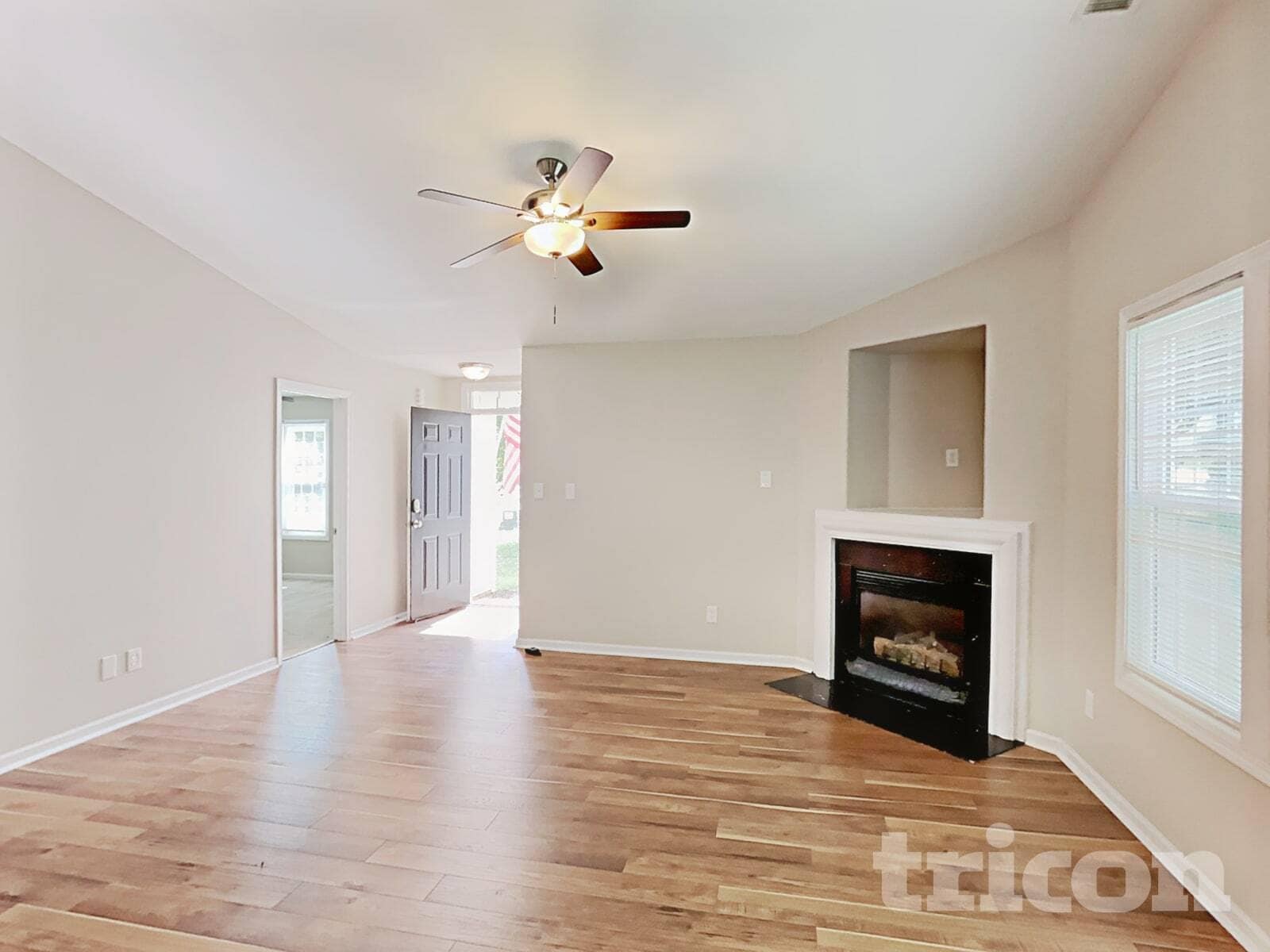 Building Photo - 2013 Kansas City Dr