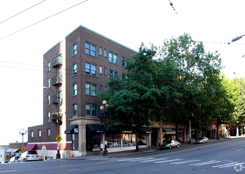 Primary Photo - Fairmount Apartments