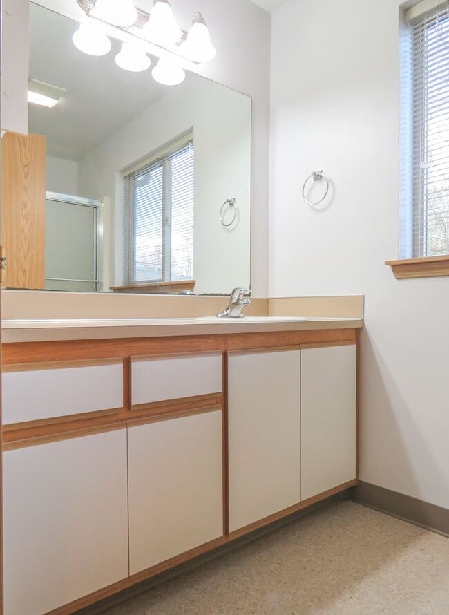 Building Photo - 1475 -1479 W.11th - FH