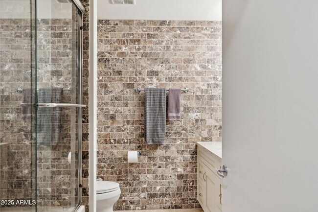 Building Photo - 7151 E Rancho Vista Dr