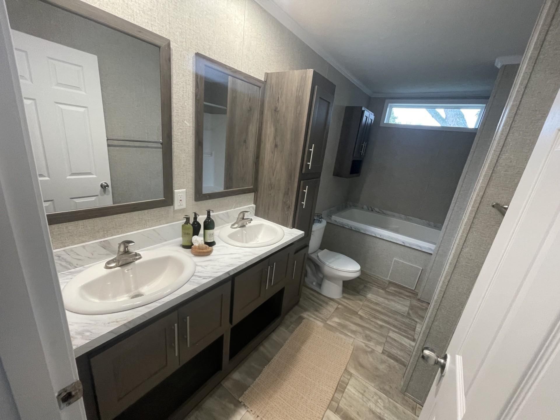 Building Photo - 16 Belmar St