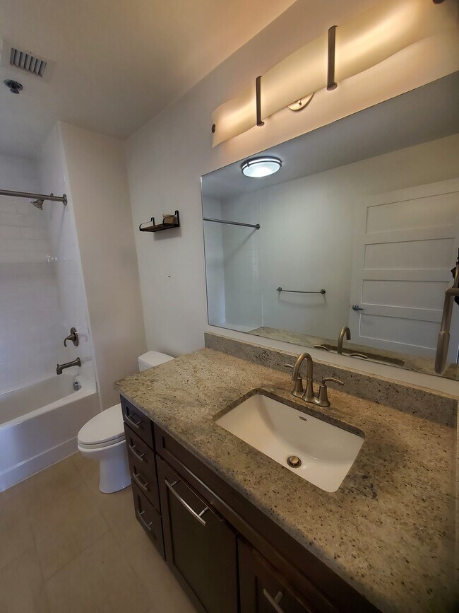 Building Photo - 48 Water St