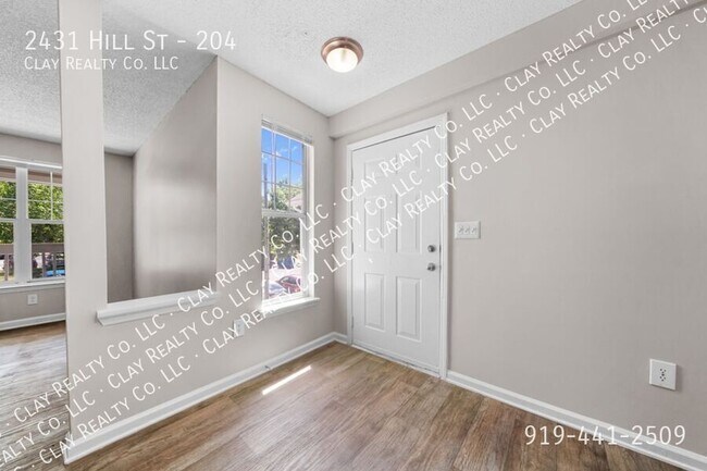Building Photo - 2431 Hill St