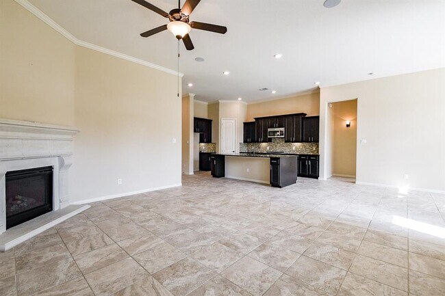 Building Photo - 21911 Avalon Queen Dr