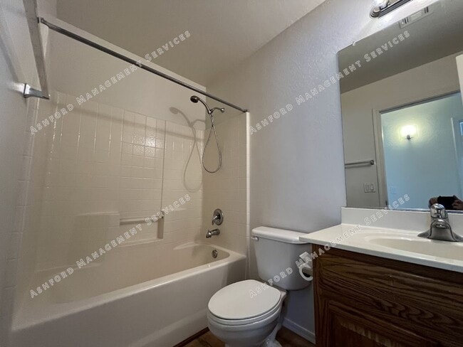 Building Photo - 2046 S 171st Dr