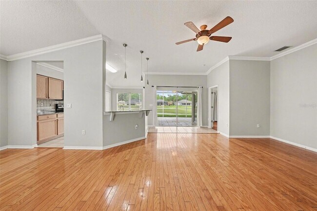 Building Photo - 10225 Old Tampa Bay Dr