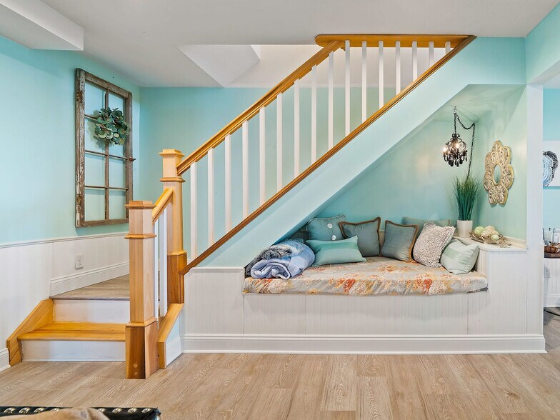 Building Photo - 6209 Oakwood Beach Dr