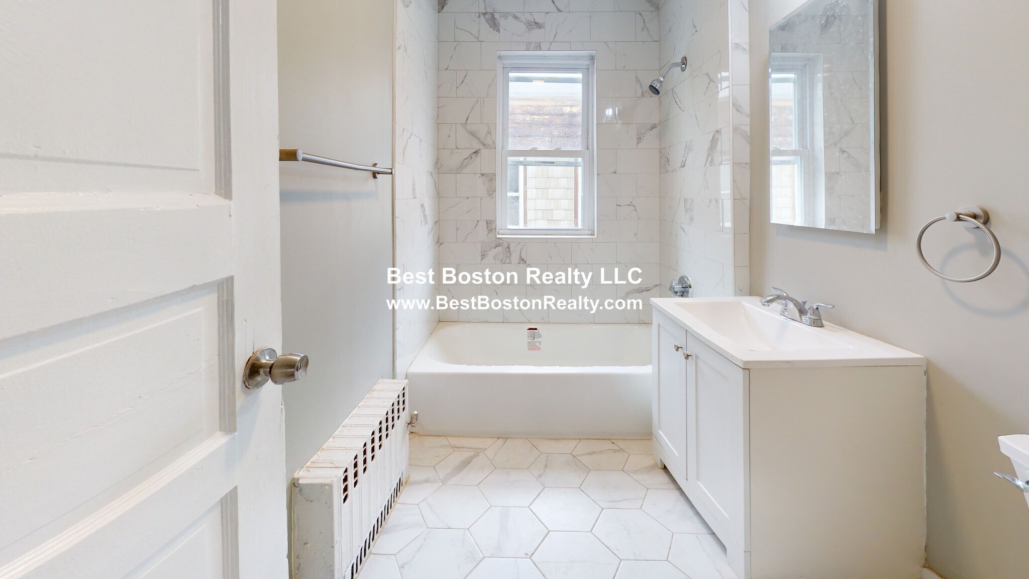 Building Photo - 3943 Washington St