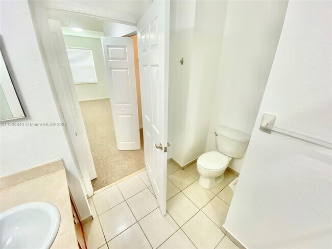 Building Photo - 10885 NW 89th Terrace