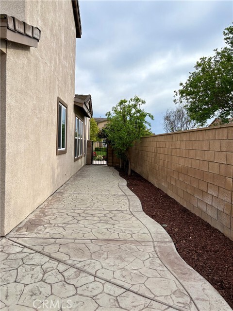 Building Photo - 6694 Black Forest Dr
