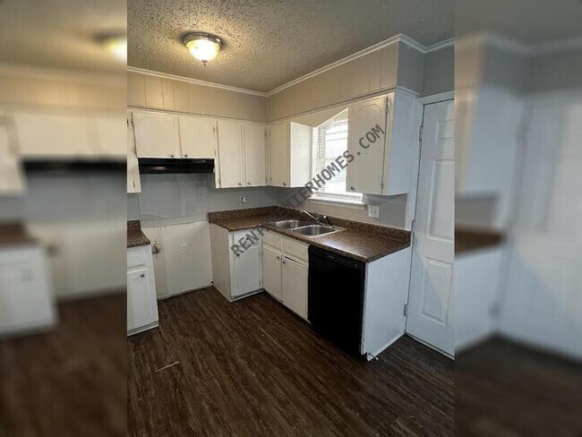 Building Photo - 6617 Whippoorwill Ln