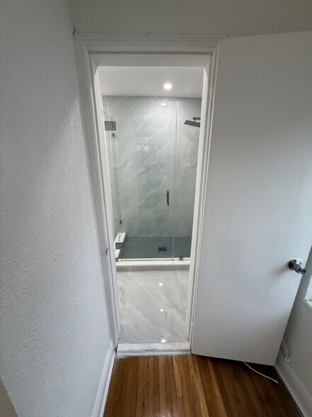 Building Photo - 3669 NW 18th St