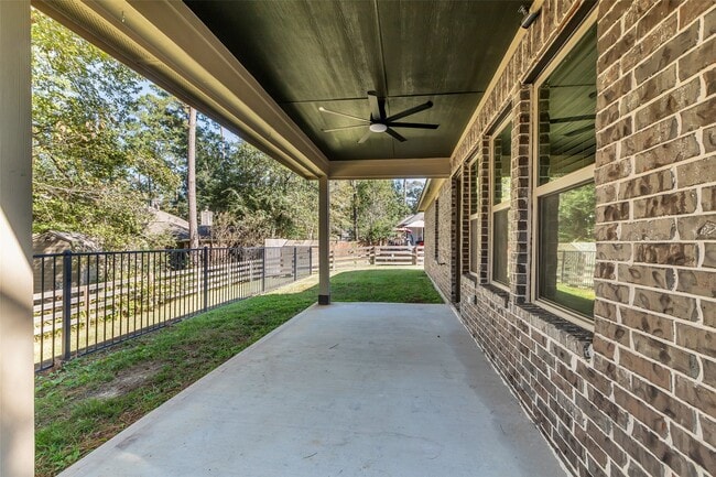 Building Photo - 9023 S Comanche Cir