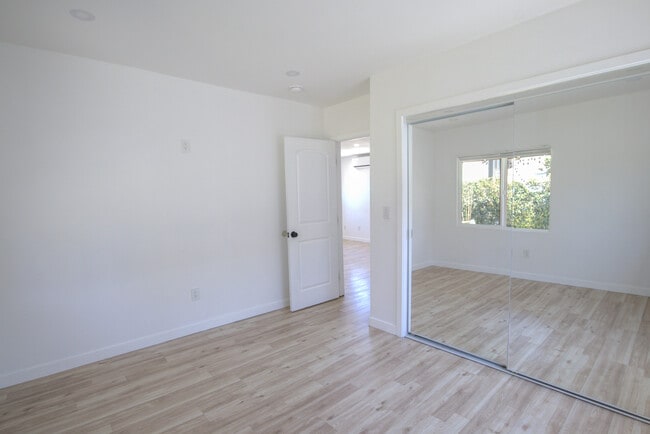 Building Photo - 4913 Lynnfield St