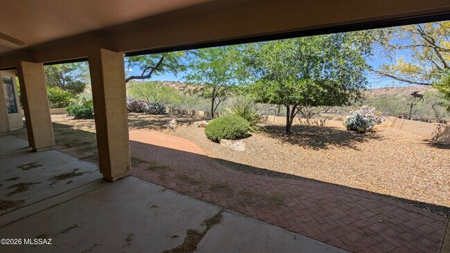 Building Photo - 39544 S Winding Trail Dr
