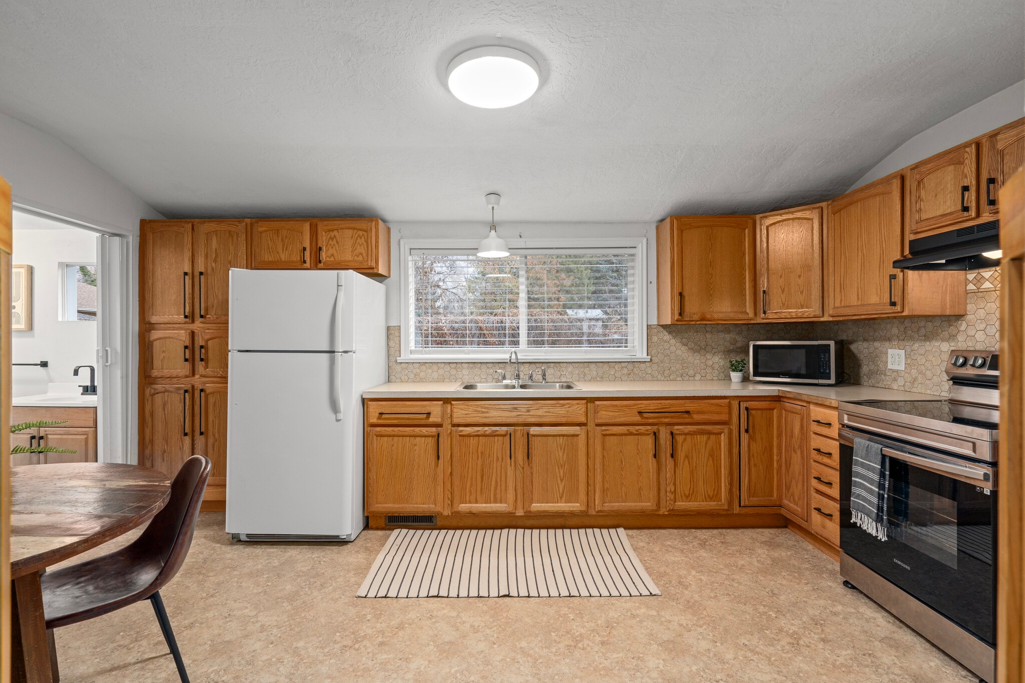 Building Photo - 235 S 300 E