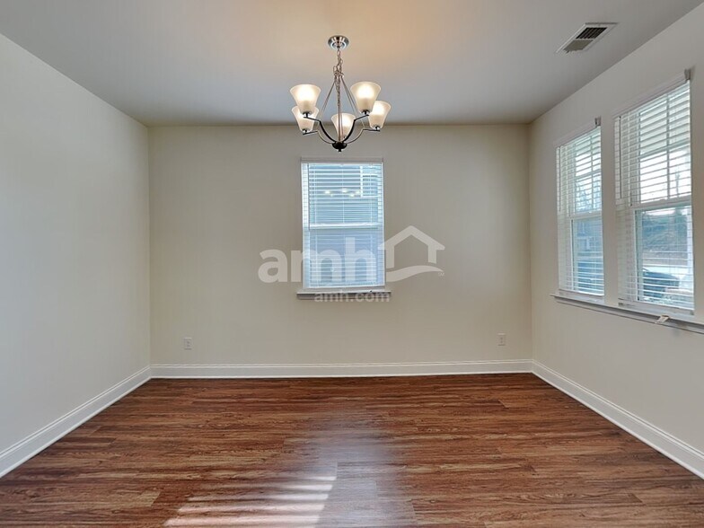 Building Photo - 2150 Brook Enclave Trail