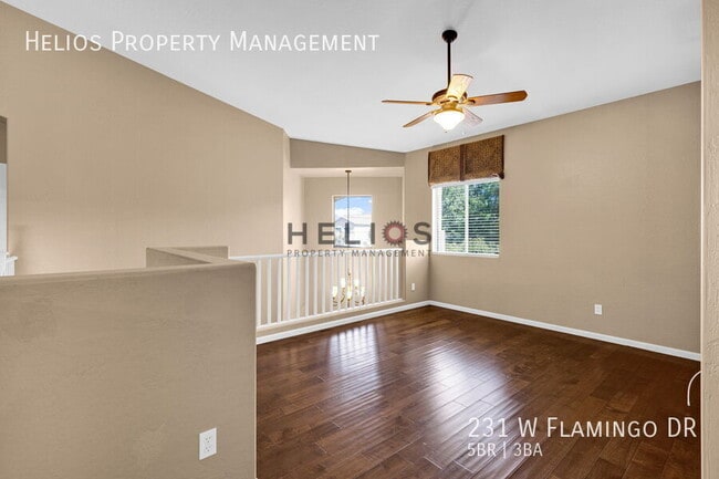 Building Photo - 231 W Flamingo Dr