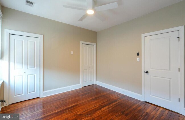 Building Photo - 2625 S Carlisle St