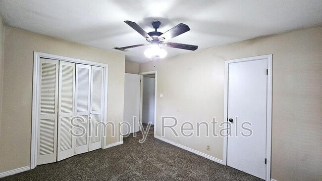 Building Photo - 2614 Tanglewood Dr