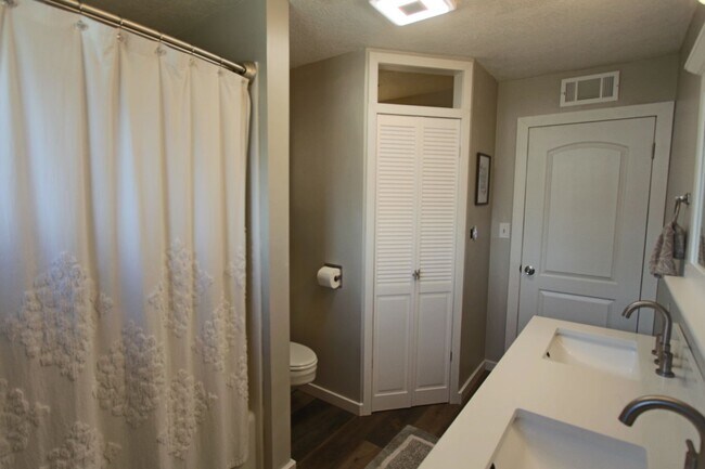 Building Photo - 419 S 100 E