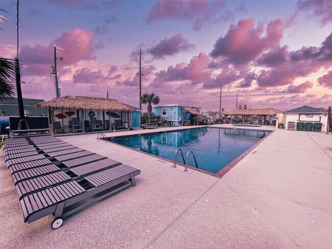 Building Photo - 23107 Miramar Dr