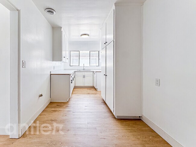 Building Photo - 4026 Palmwood Dr