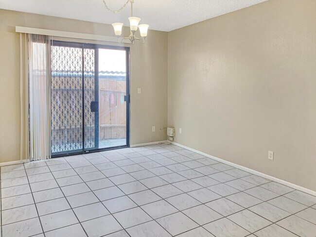 Building Photo - 53666 Avenida Vallejo