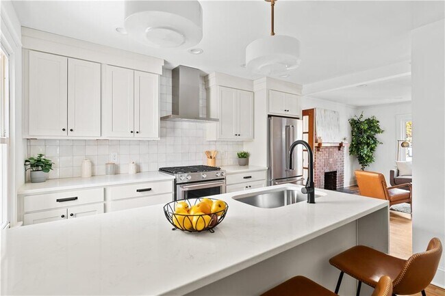 Building Photo - 845 Ormewood Terrace SE