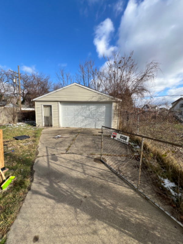 Building Photo - 8310 Bryden St