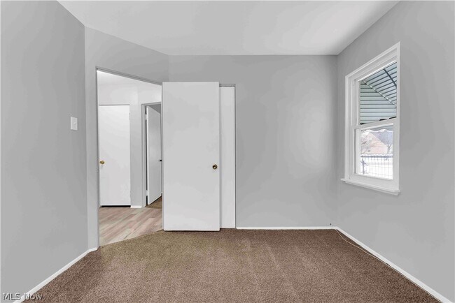 Building Photo - 26450 Drakefield Ave