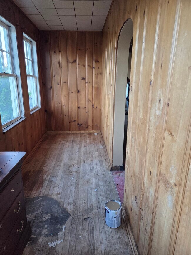 Building Photo - 325 Glenn St