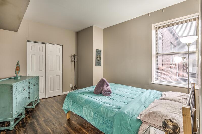 Building Photo - 1646 S 39th St
